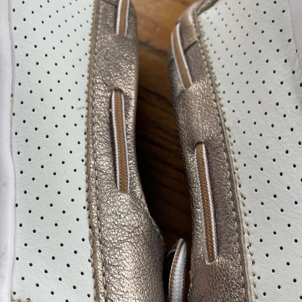 CLARKS ARBOR OPAL LEATHER BOAT SHOE
SIZE 9.5 - Picture 6 of 12